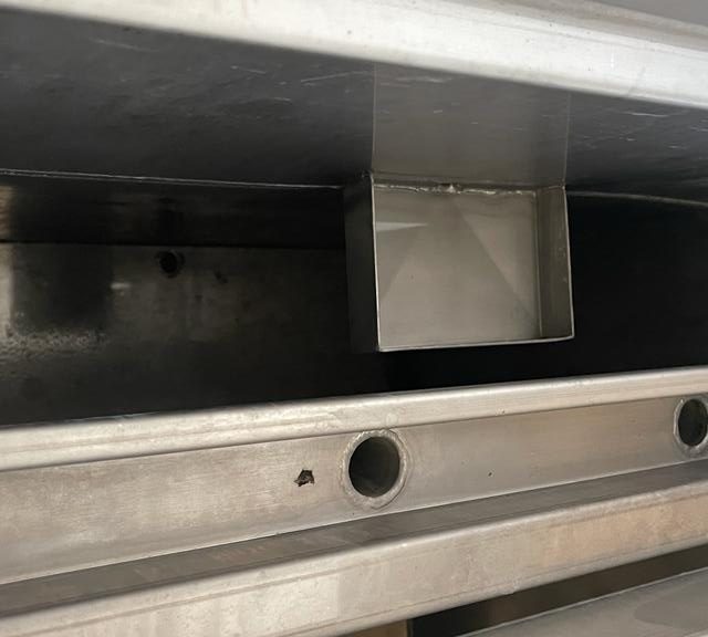 Estrutura interna do equipamento de ultrassons industriais 400L TierraTech